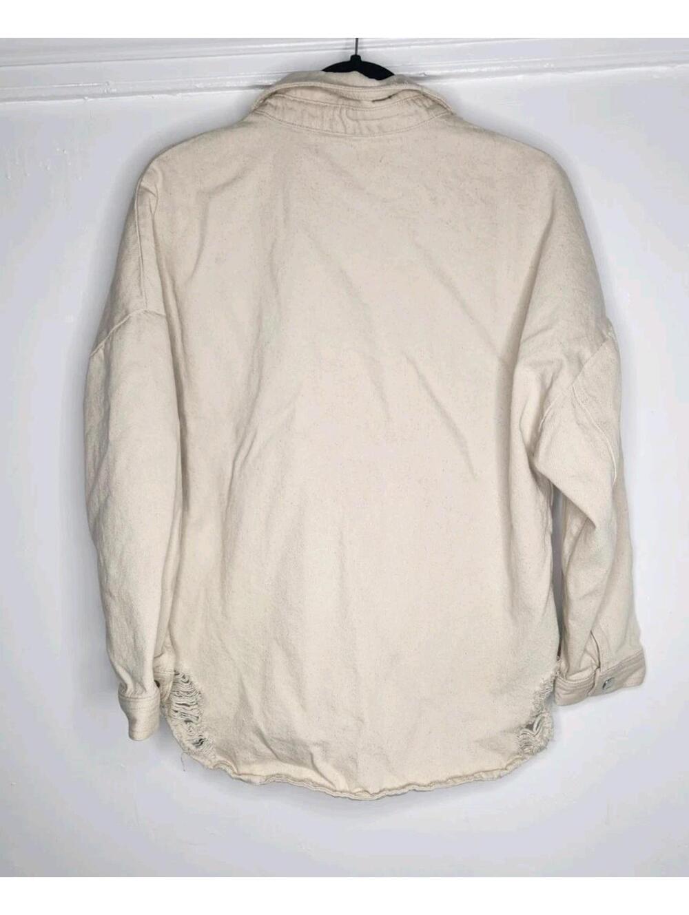 zara ripped oversized button down jean Jacket distressed Size S beige - Picture 5 of 7